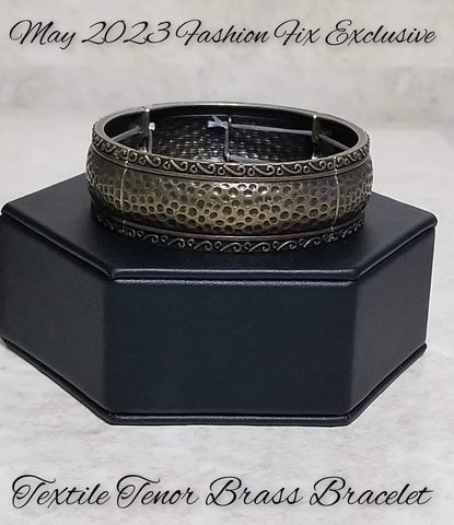 Textile Tenor - Fashion Fix Exclusive May 2023 – Brass Bracelet