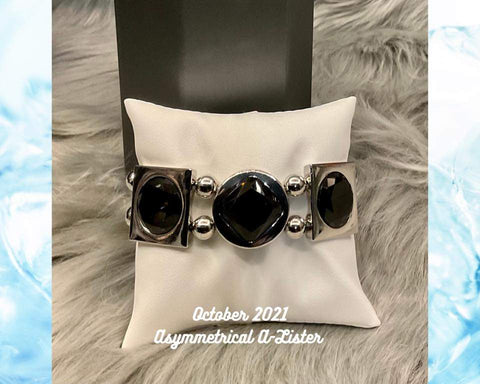 Asymmetrical A Lister - Fashion Fix Exclusive October 2021 - Black Bracelet