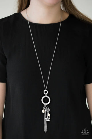 Tour de Desert - White Necklace
